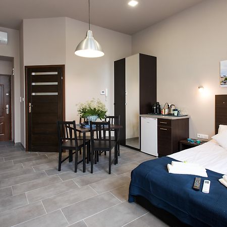 Aparthotel Happy Tower Cracovia Exterior foto
